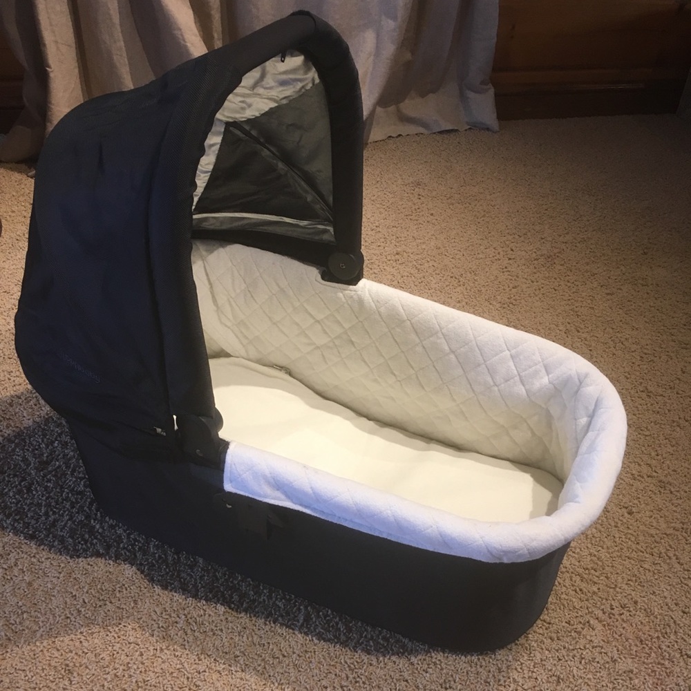Uppababy vista bassinet 2012